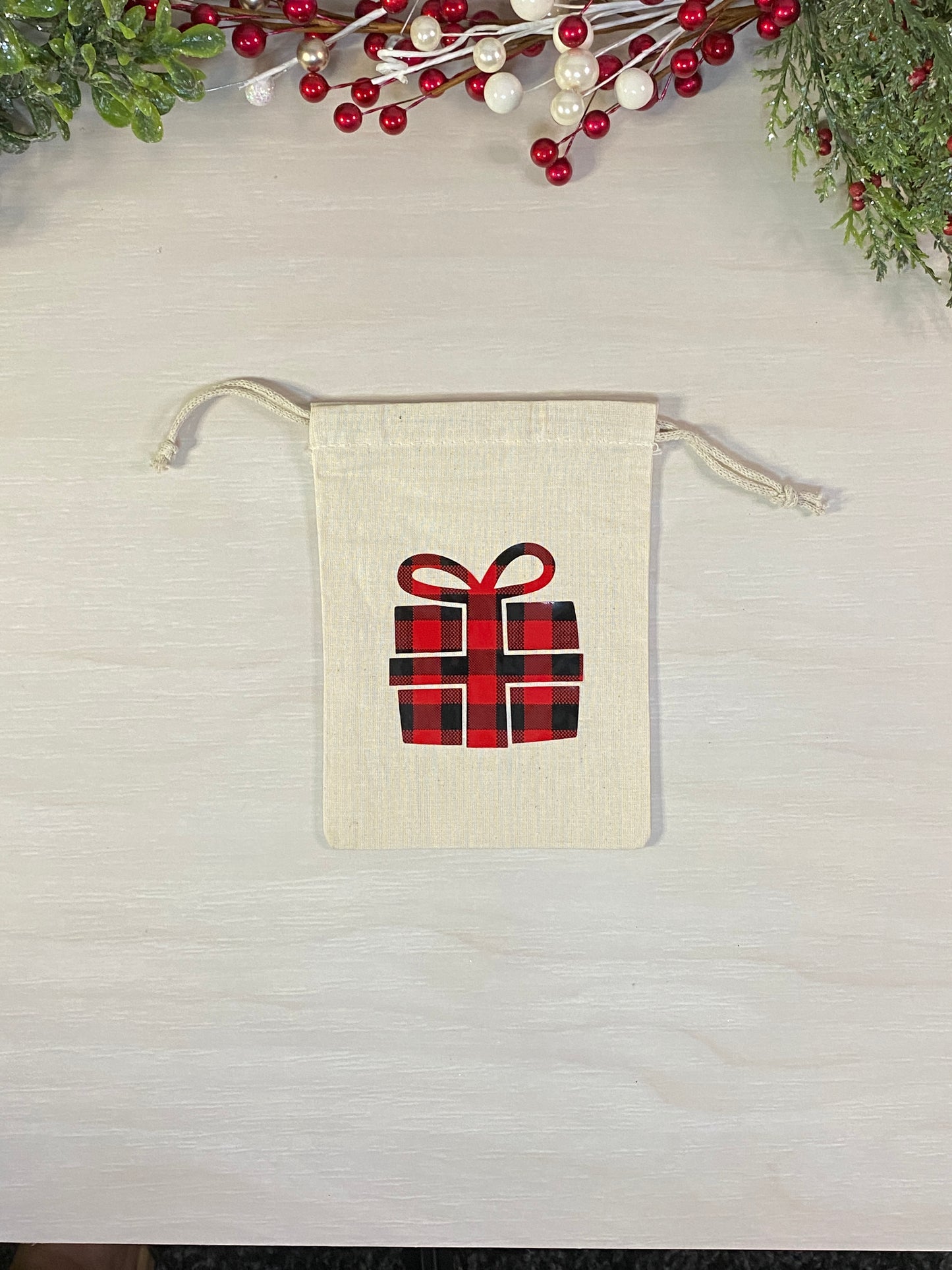 Sac cadeau réutilisable - motif de Noël rouge et noir
