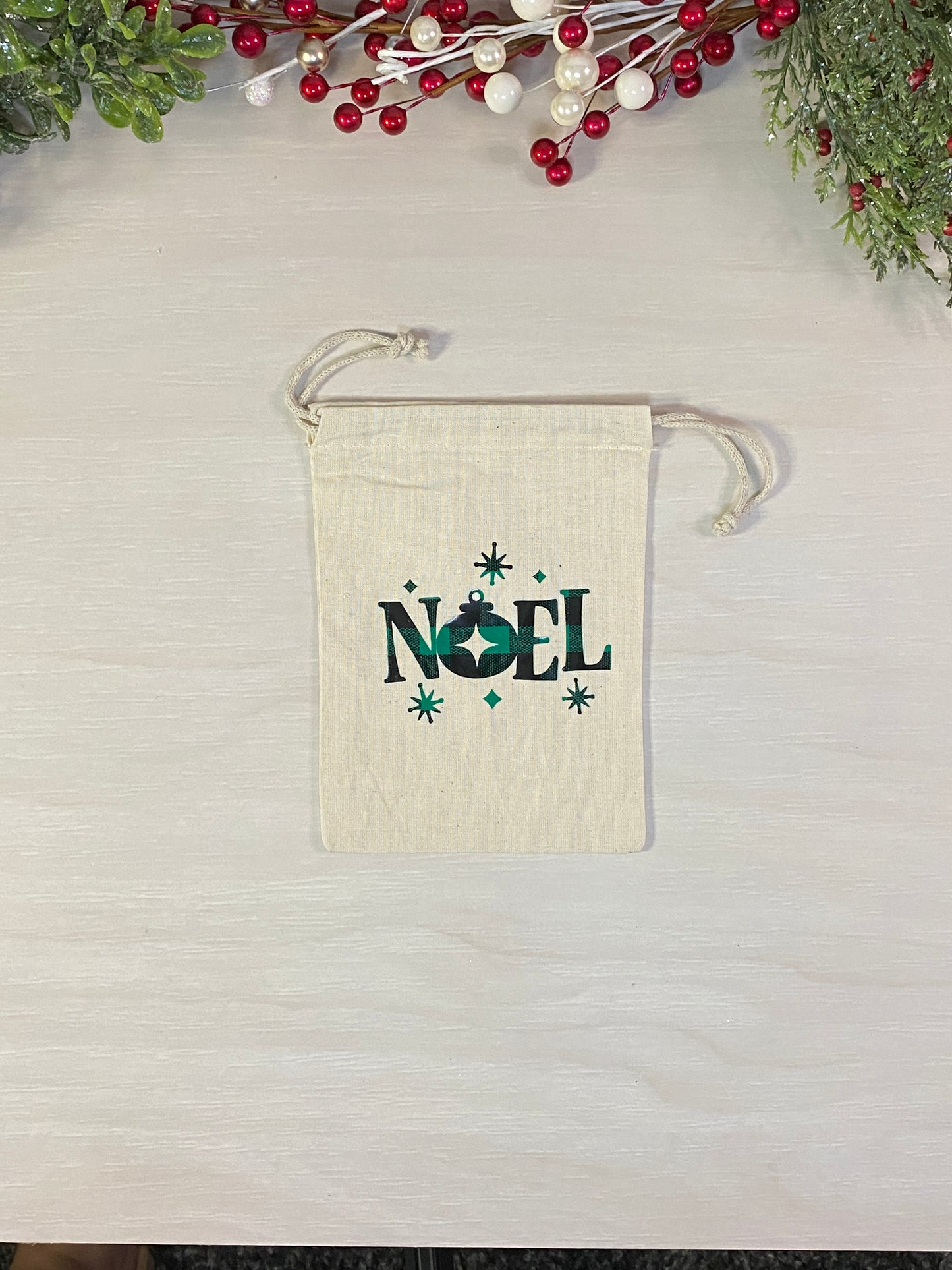 Sac cadeau réutilisable - motif de Noël vert et noir