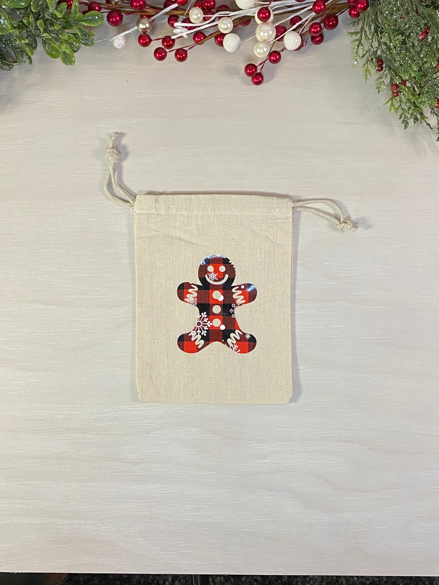 Sac cadeau réutilisable - motif de Noël rouge et noir avec flocons
